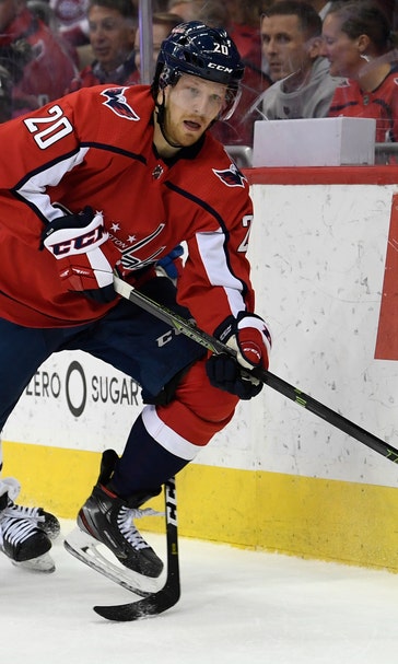 Capitals win Metropolitan Division, beat Canadiens 2-1